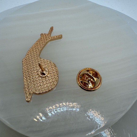 3/$15 Cute Snail Enameled Pin Brooch - Picture 5 of 5